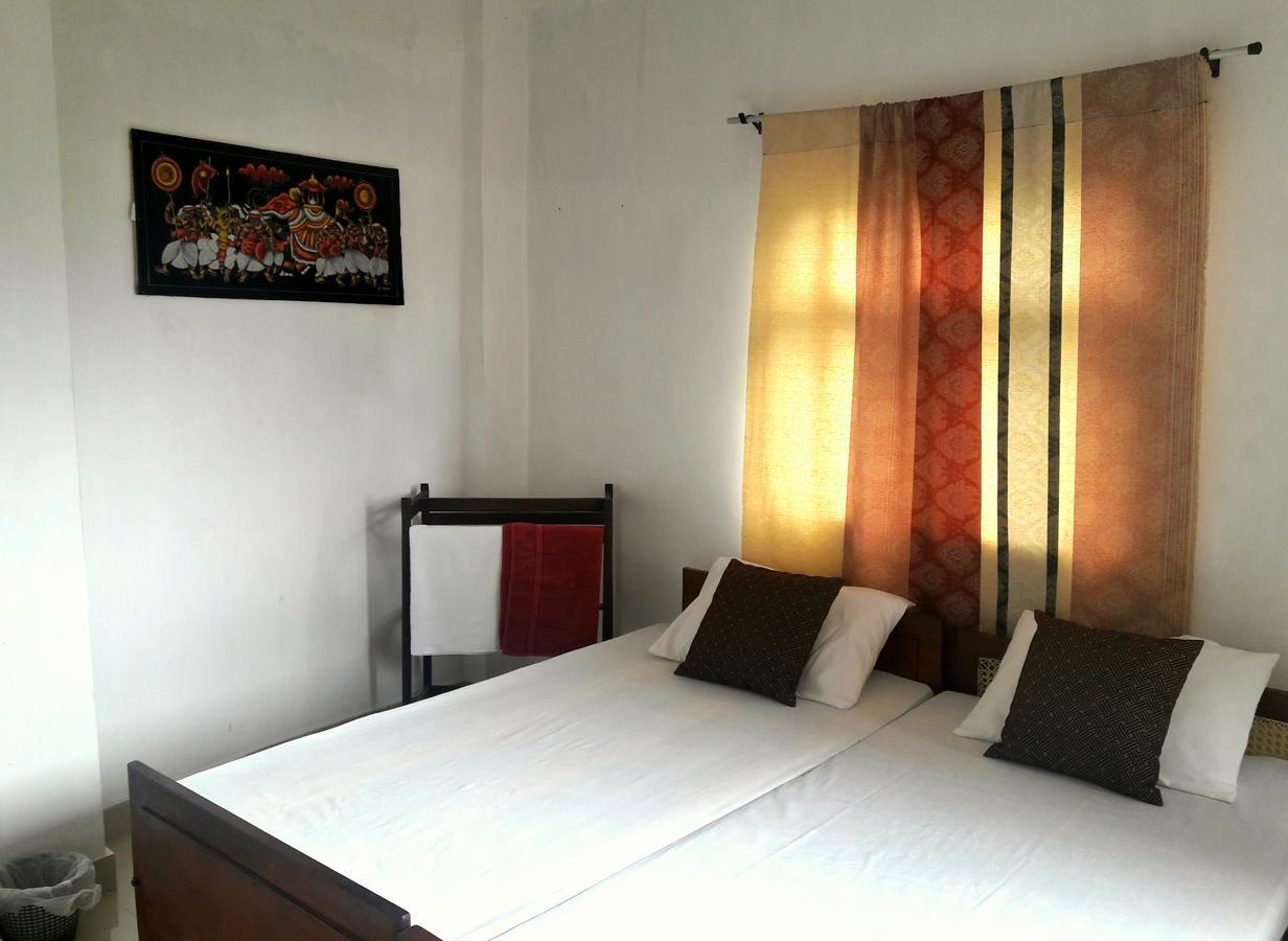 Mount View 11 Hotel แคนดี้ ภายนอก รูปภาพ