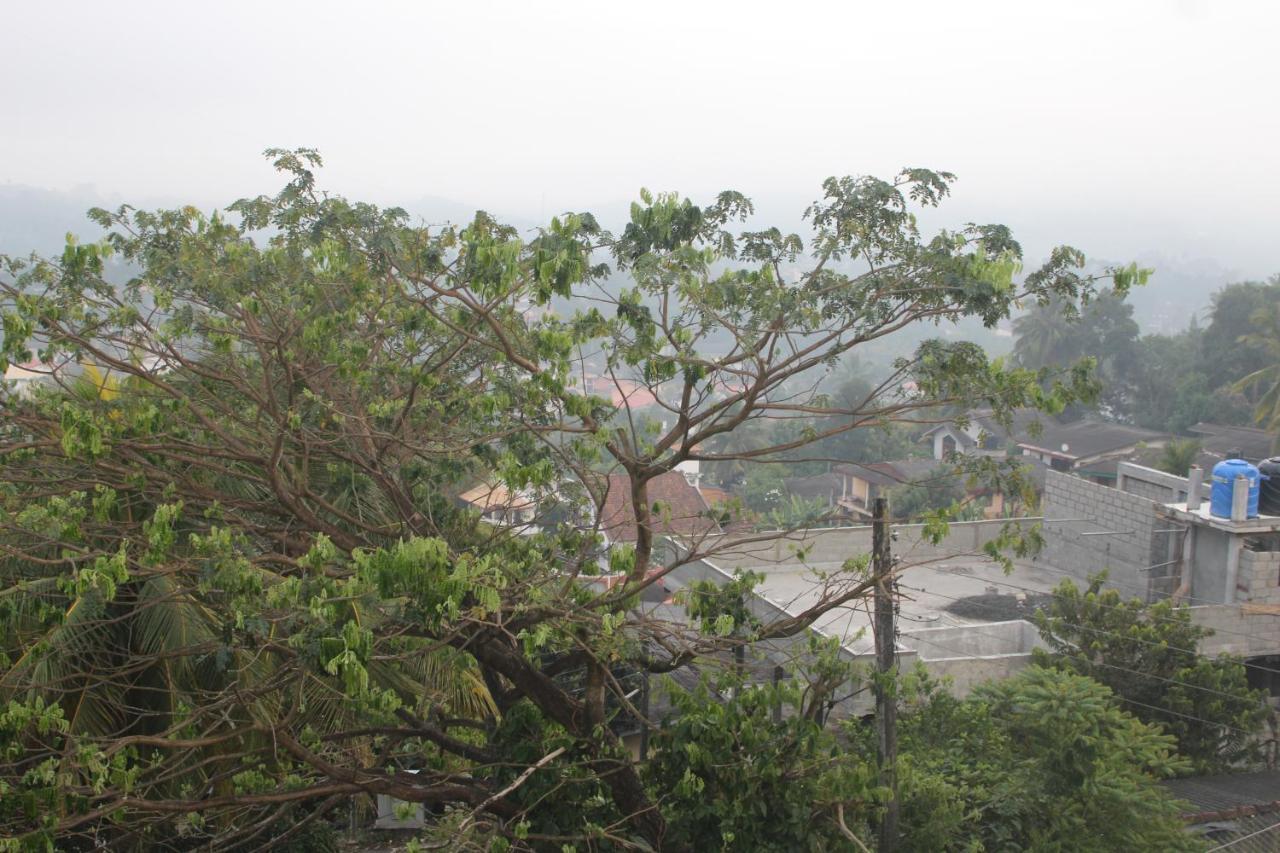 Mount View 11 Hotel แคนดี้ ภายนอก รูปภาพ